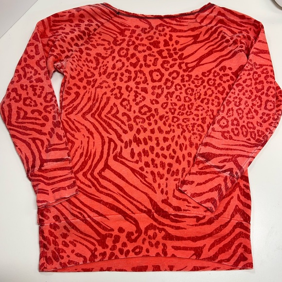 Sinful By Affliction Monica Sweatshirt Graphic Tee Size Medium Red Coral NEW - Picture 9 of 13